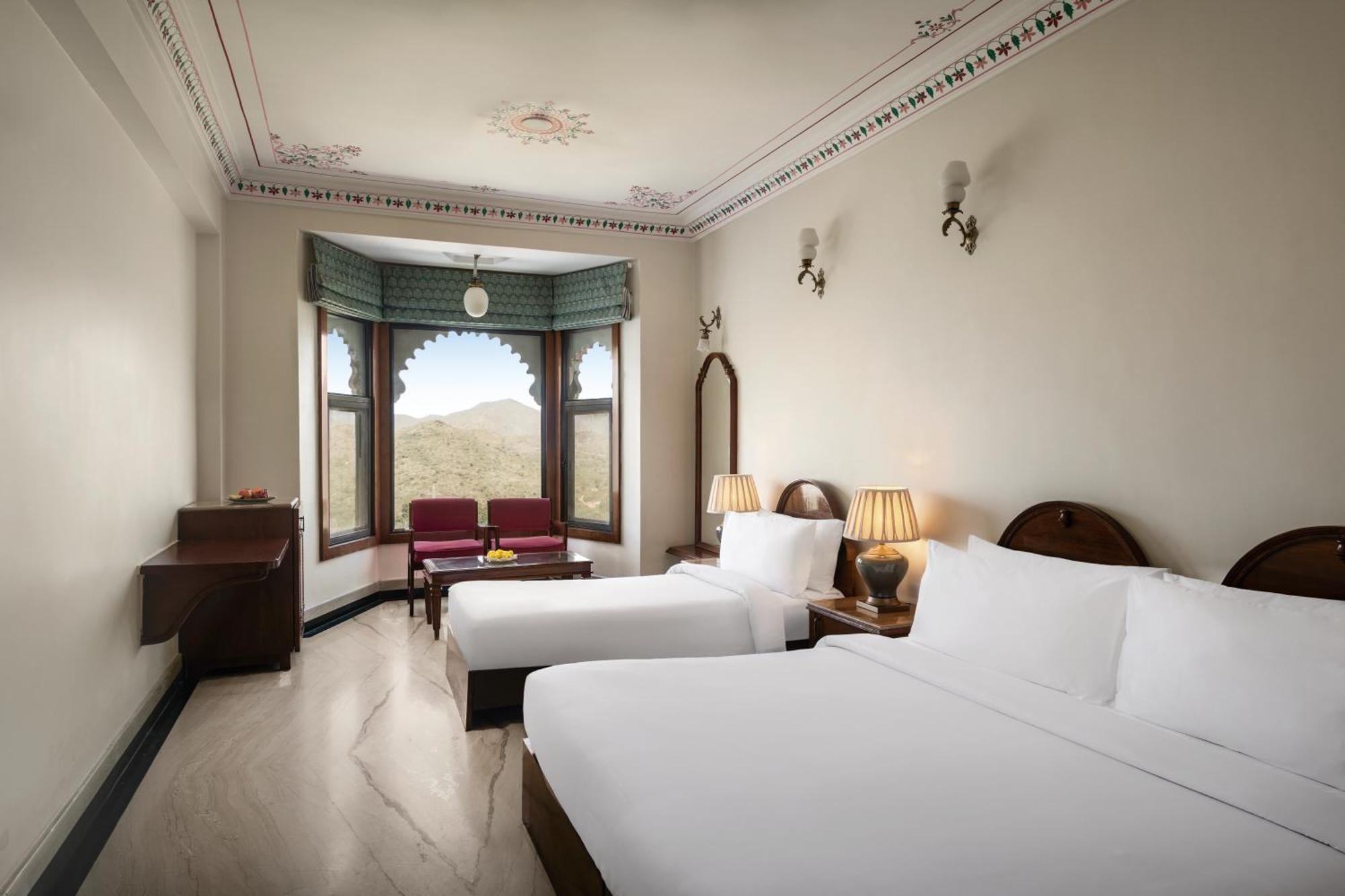 Bhairavgarh Palace Удайпур Экстерьер фото